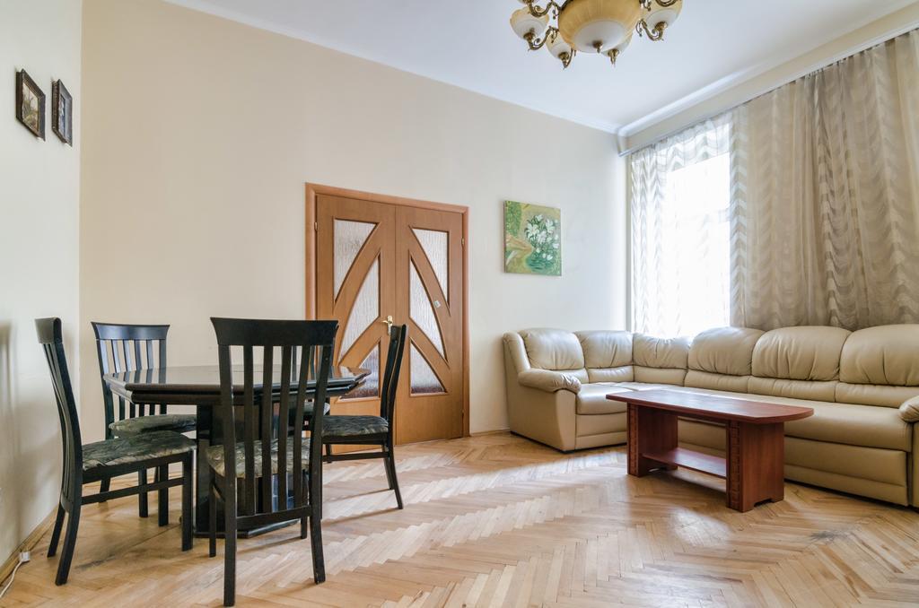 Leogrand Apartments Teodora 3 Lviv Eksteriør bilde